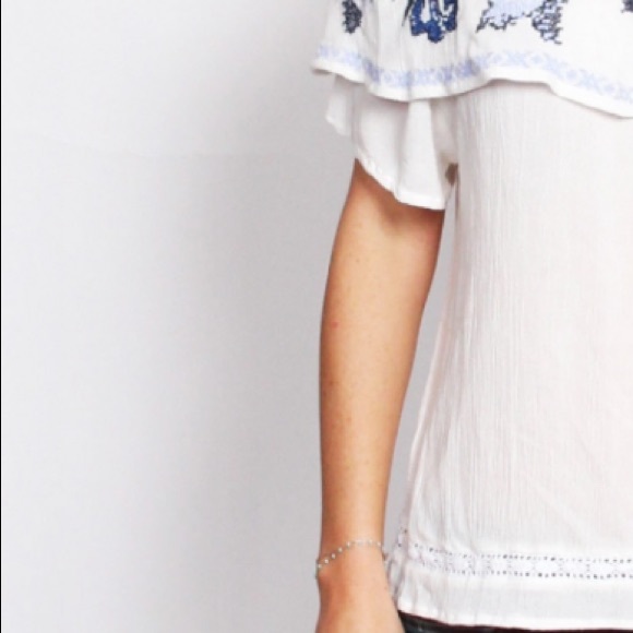 NWT white crochet top - Picture 4 of 13